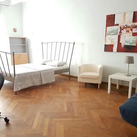 Errathens Pine Red And Taupe - Athens Centerアパートメント エクステリア 写真