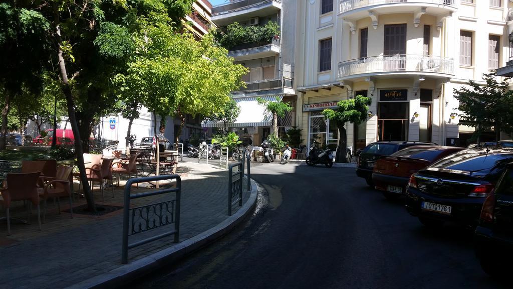 Errathens Pine Red And Taupe - Athens Centerアパートメント エクステリア 写真