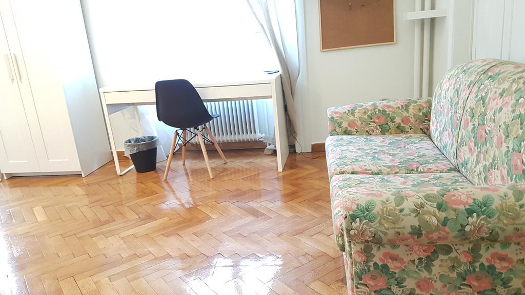 Errathens Pine Red And Taupe - Athens Centerアパートメント エクステリア 写真